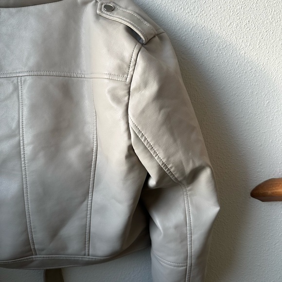 Elodie Cream Faux Leather Moto Jacket XL Cropped Biker Zip Belted - Picture 8 of 11